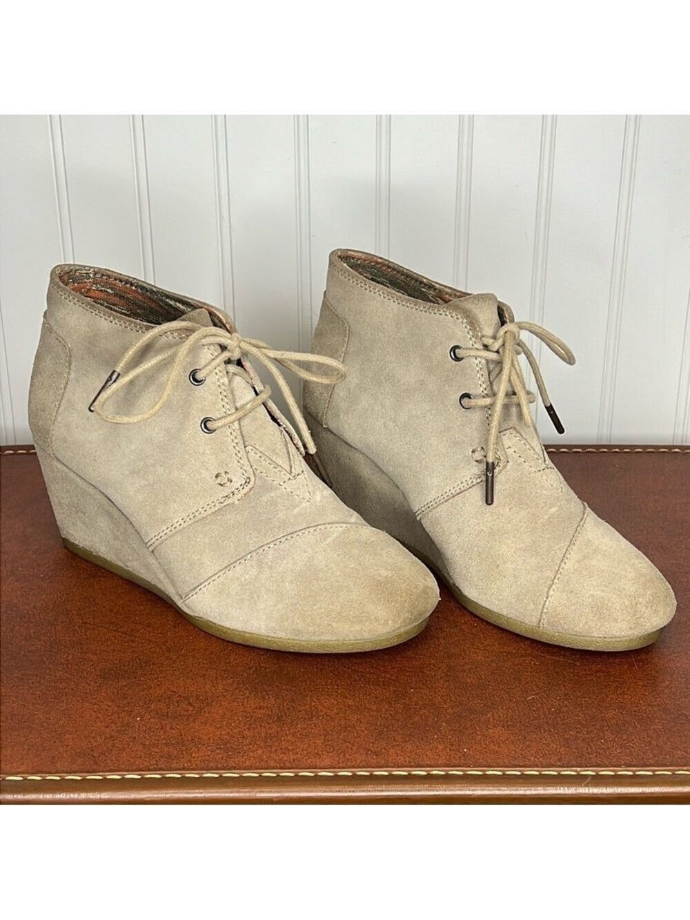 Tom’s Desert Suede Wedges Size 7